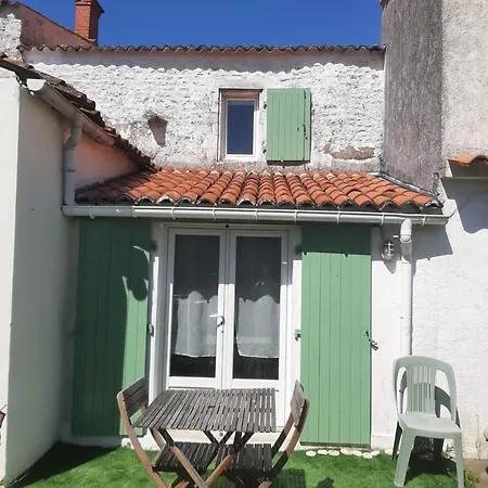 Au Petit Chai De Dolus Exterior photo