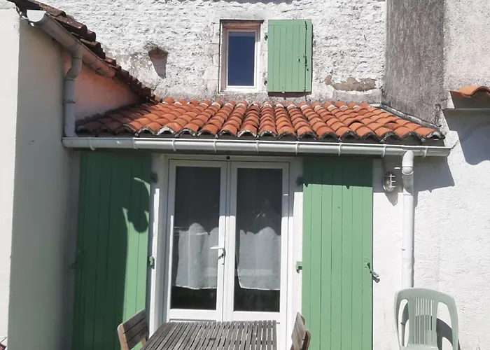 Au Petit Chai De Dolus